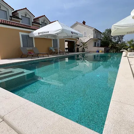 Dom Krk Sveti Anton (Krk)